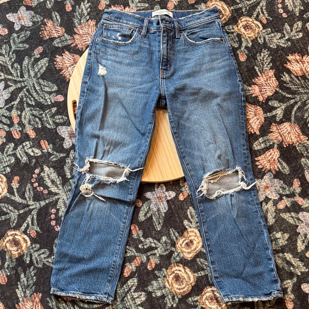 Abercrombie women’s jeans boyfriend mid rise size 25